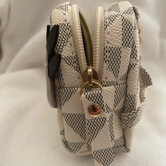 Owl Keychain/Mini Purse - Picture 5 of 5